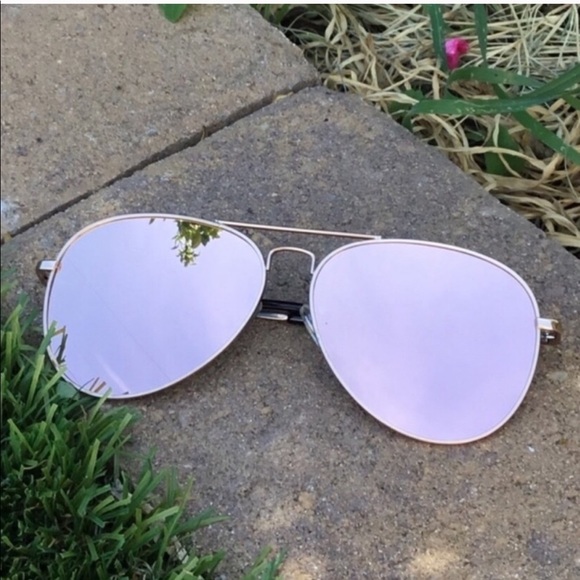 Rose Gold Aviators Sunglasses 😎 - Picture 3 of 3